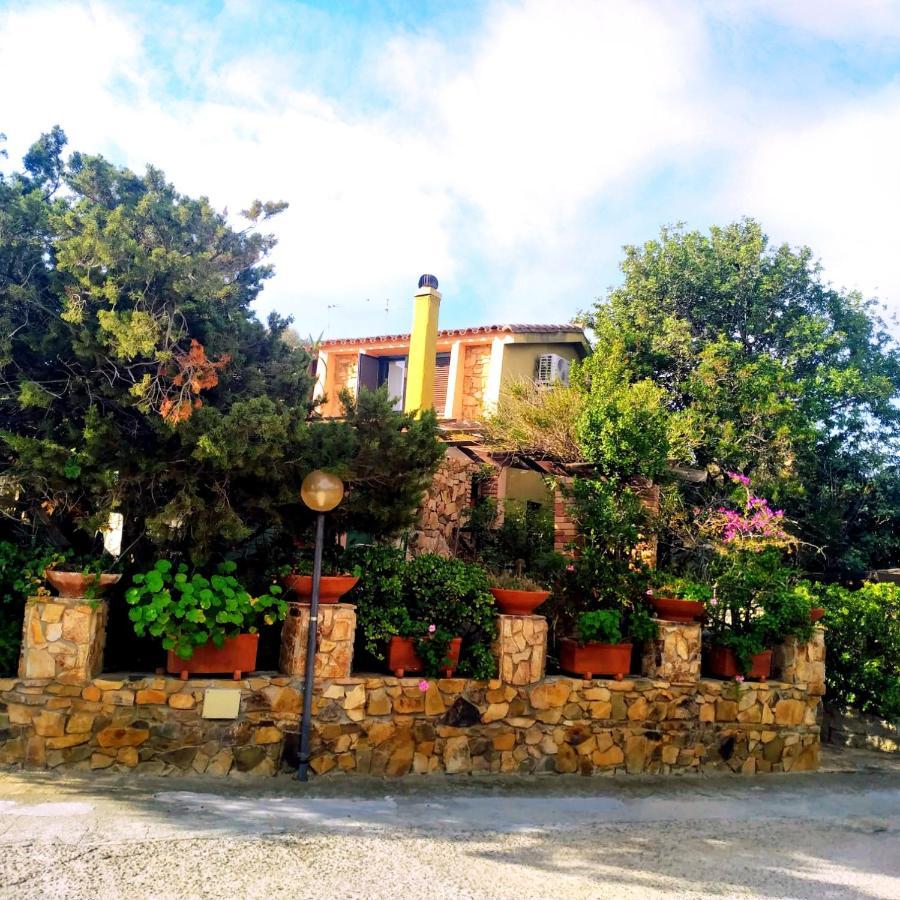 Villa Milena Villasimius, Wifi Gratuito, Ampio Giardino A 300 M Dal Mare Bagian luar foto